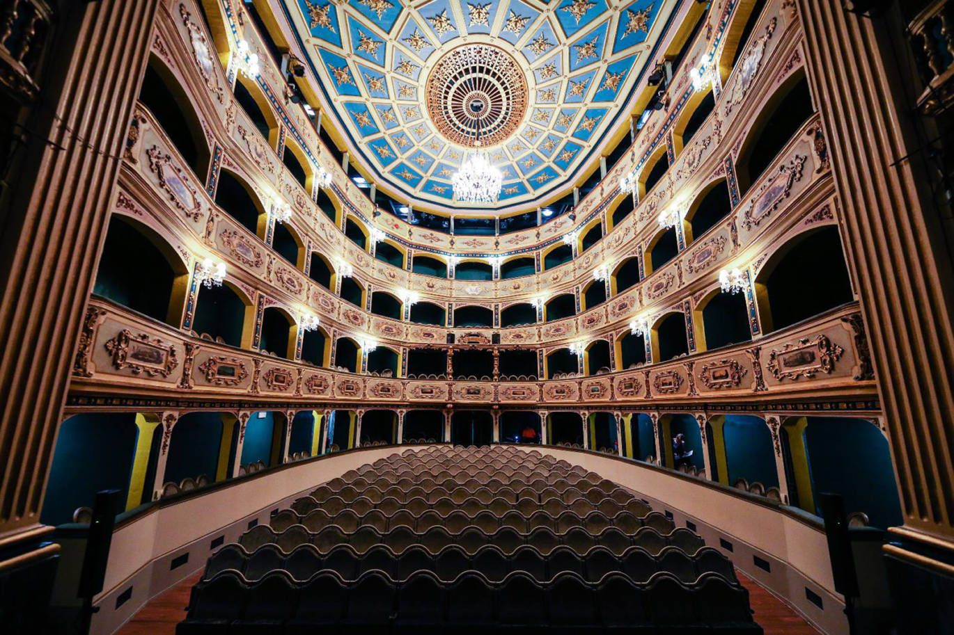 Teatru Manoel Valetta revived interior
